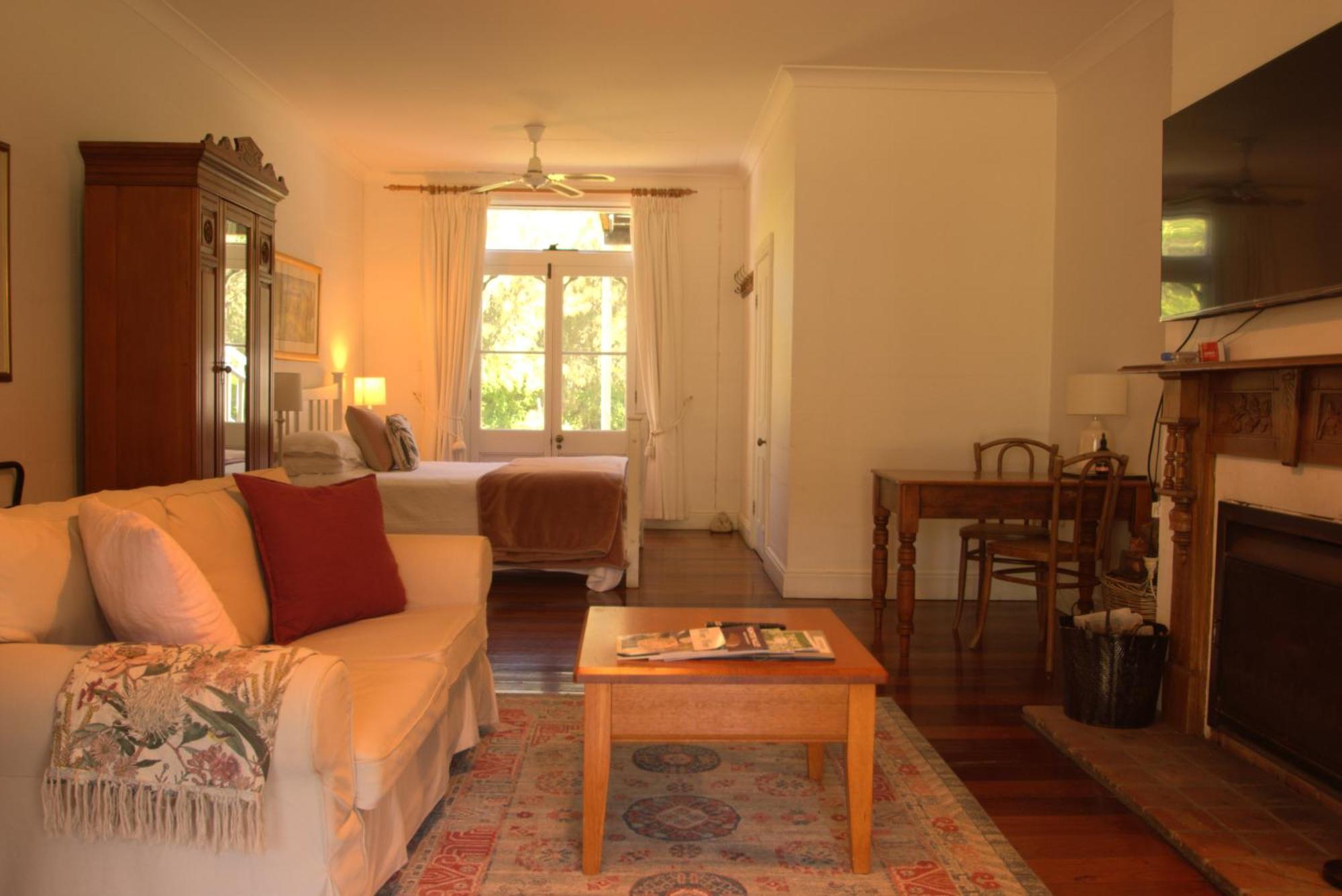 The Carriages Boutique Hotel And Vineyard Pokolbin Exterior foto